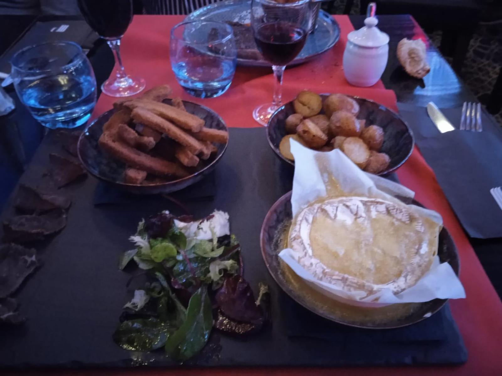 Au Charme Du Lac Espace Bien Etre Et Piscine Chauffe Proche Parc Et Restaurant Du Casino 포르주레오 외부 사진